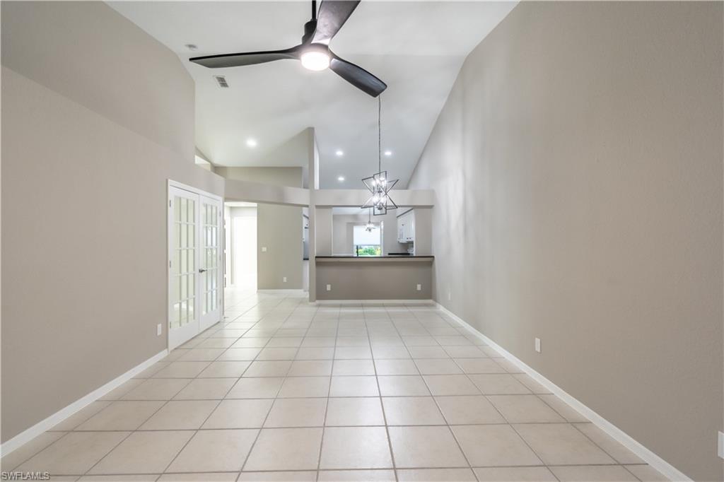 ROYAL VILLAS - Residential Lease