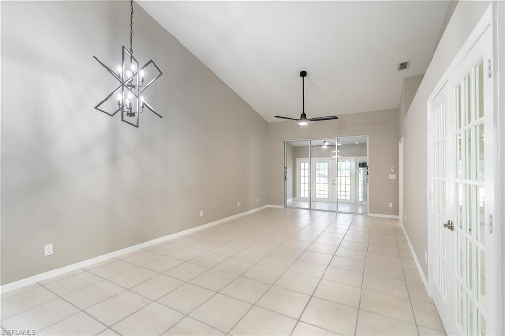 ROYAL VILLAS - Residential Lease