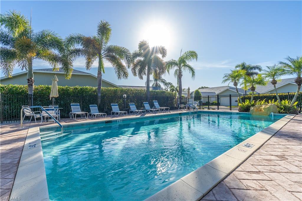 ROYAL VILLAS - Residential Lease