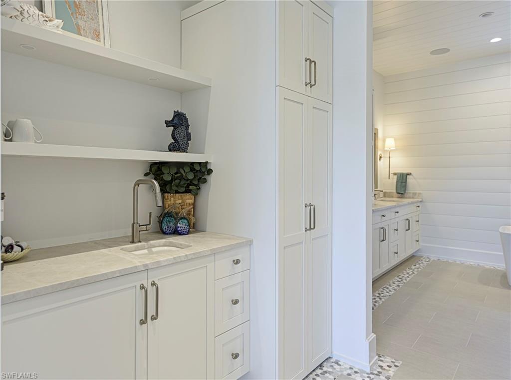 SOUTHPORT ON THE BAY - Residential