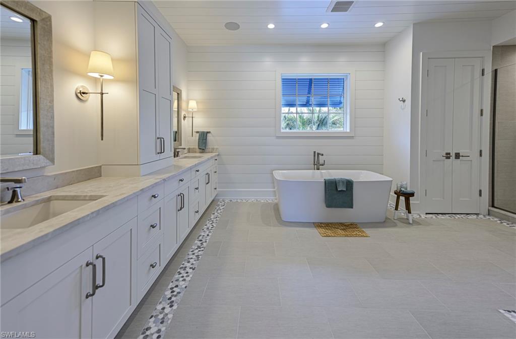 SOUTHPORT ON THE BAY - Residential