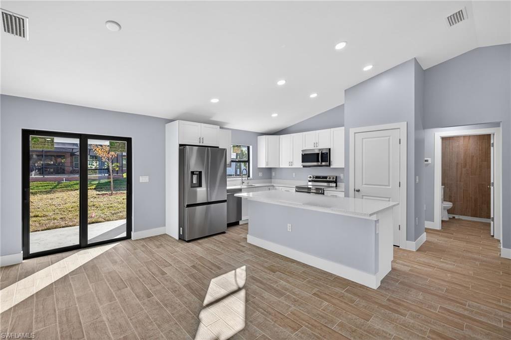 CAPE CORAL - Residential