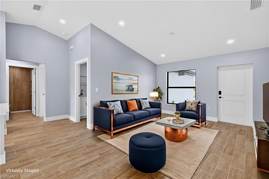 CAPE CORAL - Residential