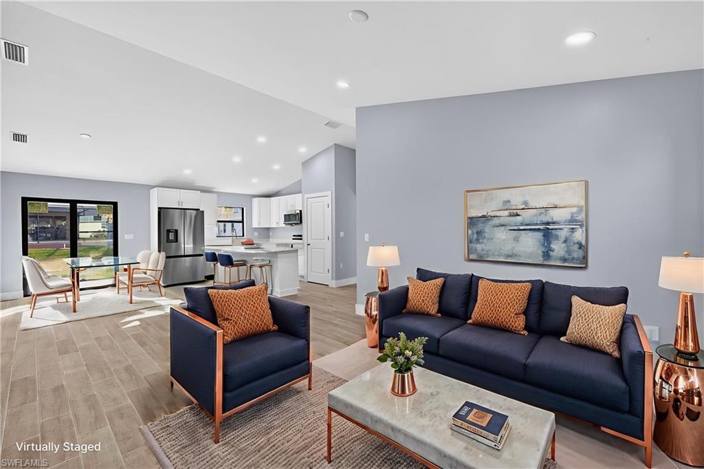 CAPE CORAL - Residential