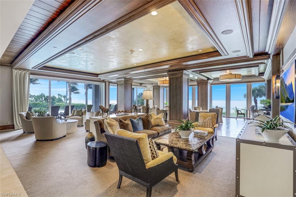 SEAPOINT AT NAPLES CAY - Residential