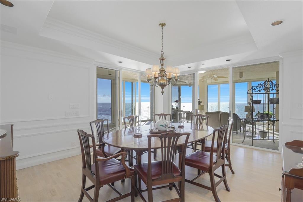 SEAPOINT AT NAPLES CAY - Residential