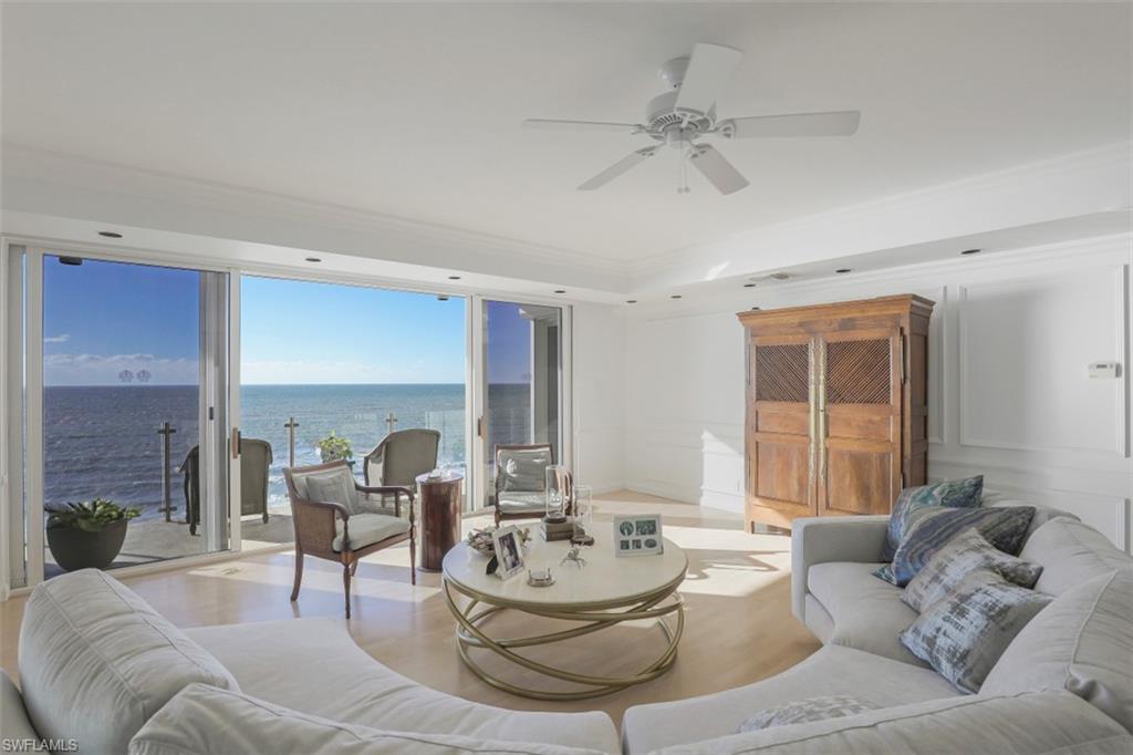 SEAPOINT AT NAPLES CAY - Residential