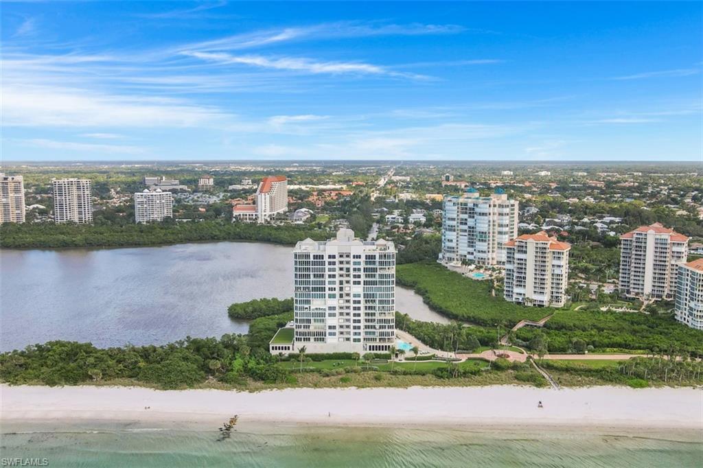 SEAPOINT AT NAPLES CAY - Residential