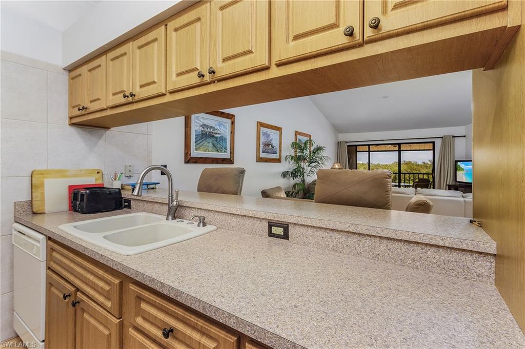 CAPTAINS HARBOR CONDO - Residential