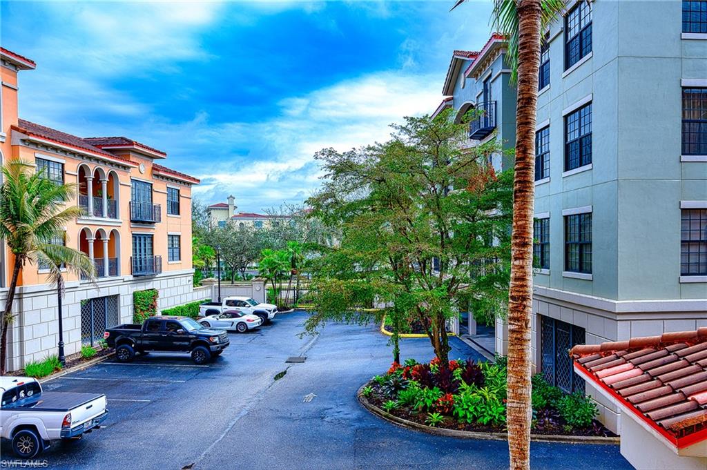 THE RESIDENCES AT COCONUT POINT - Residential