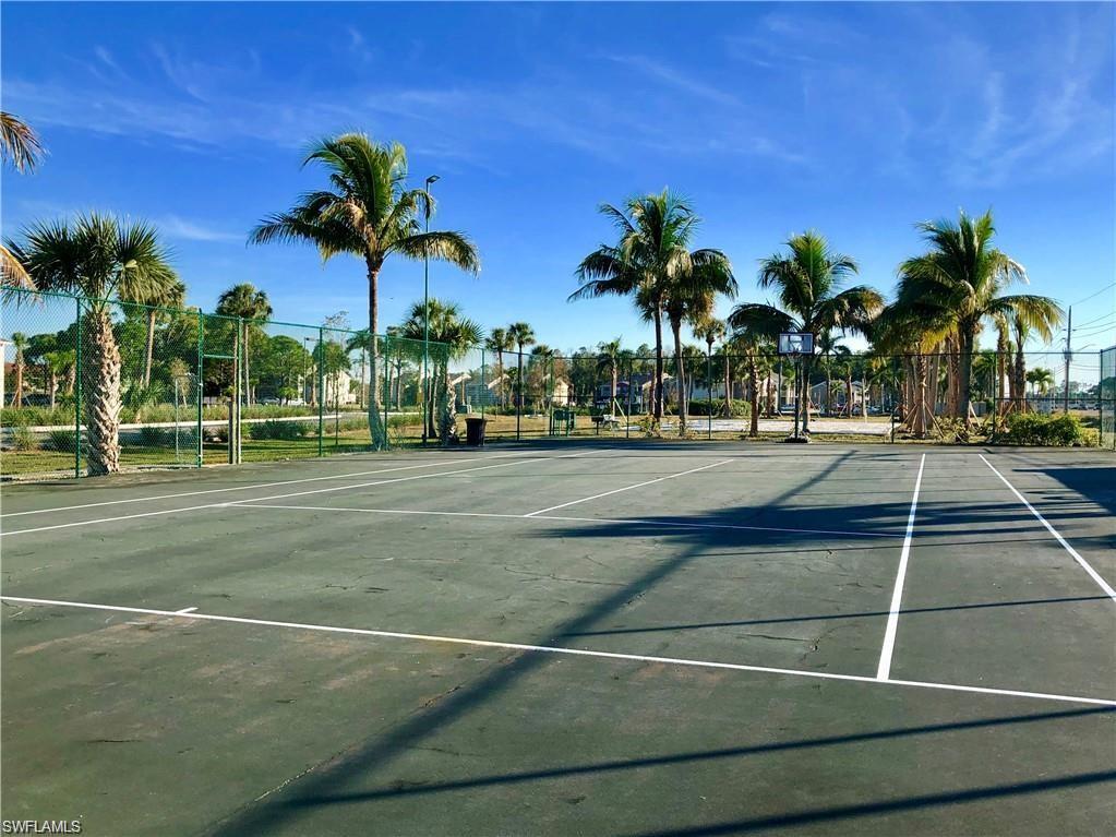 GRANADA LAKES - Residential