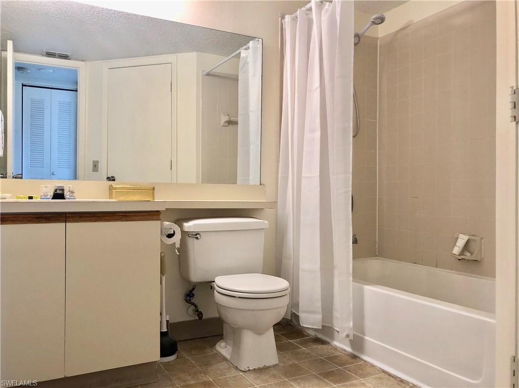 GRANADA LAKES - Residential