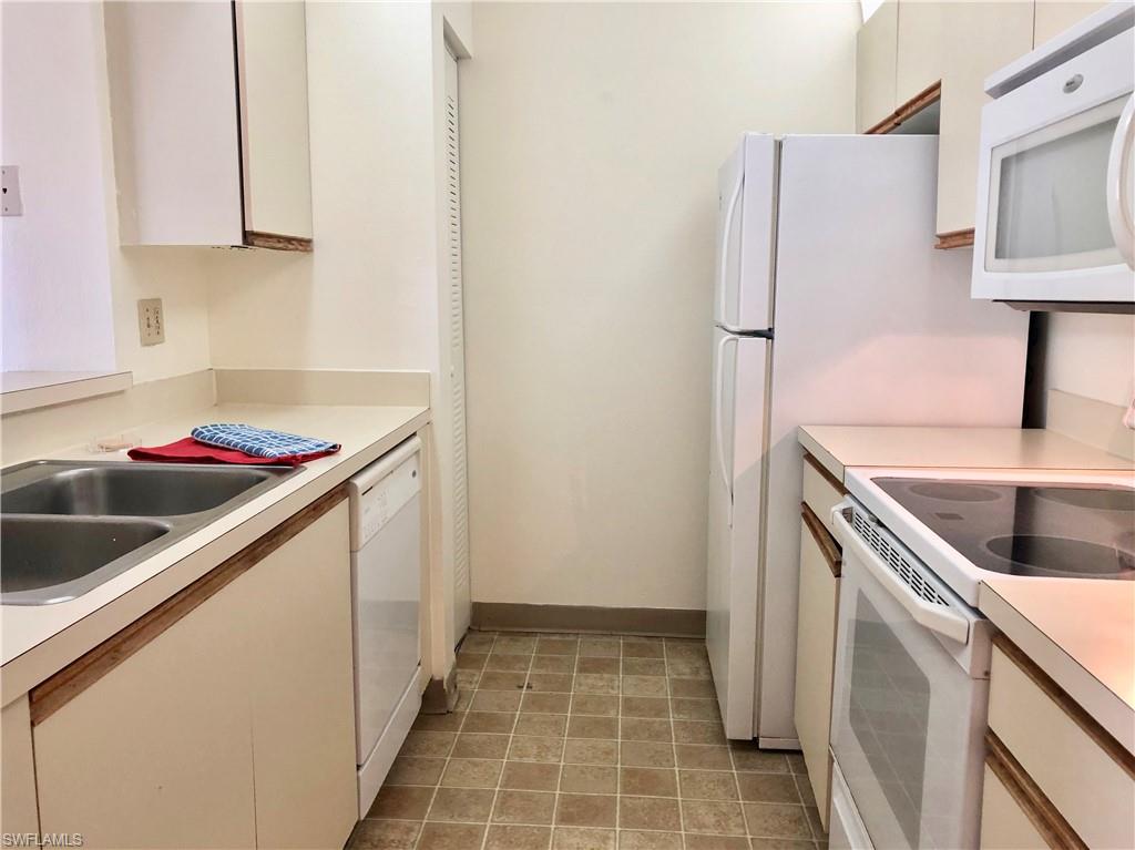 GRANADA LAKES - Residential