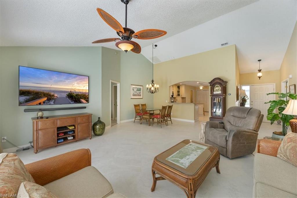 ROYAL WOOD - Residential