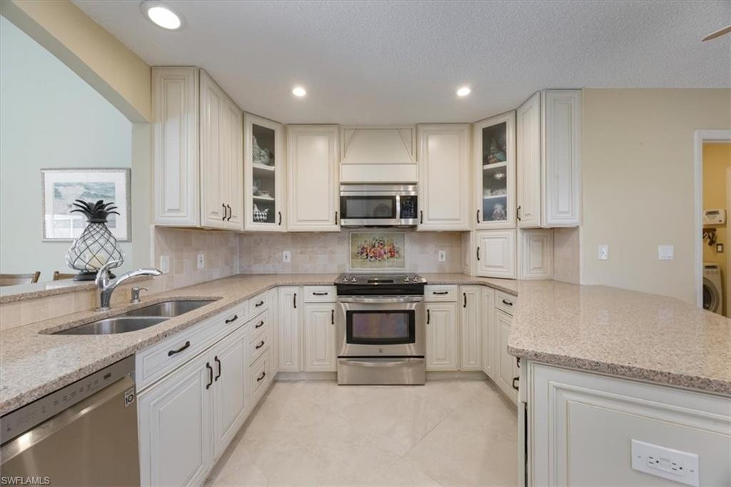 ROYAL WOOD - Residential