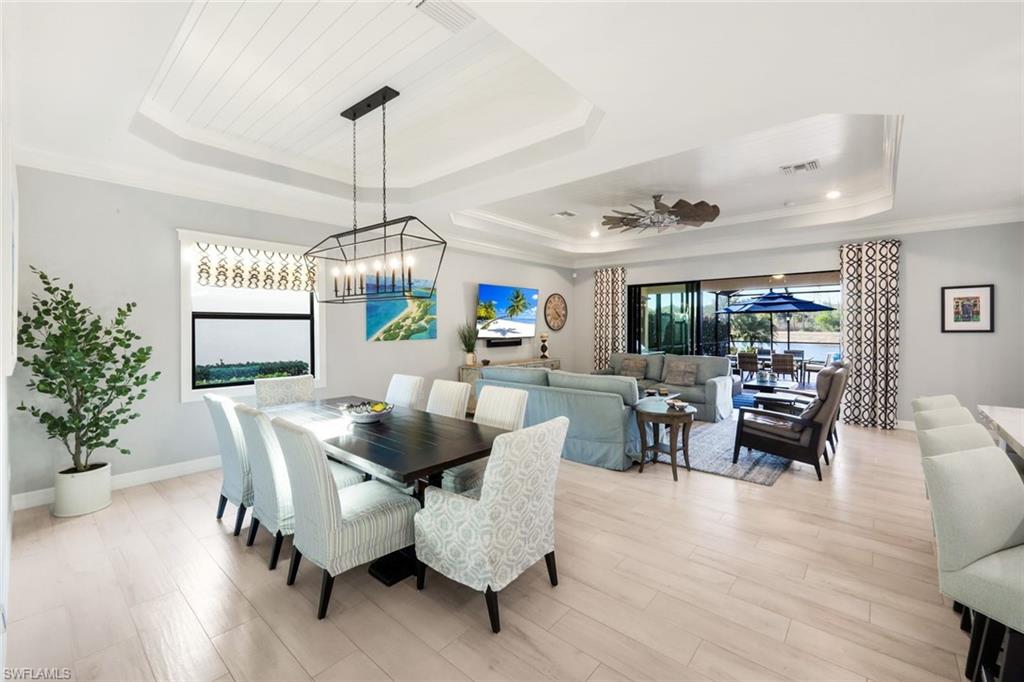 TWIN EAGLES - Residential