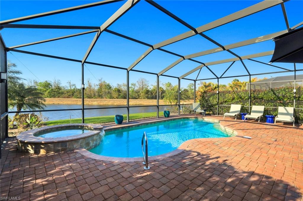 TWIN EAGLES - Residential