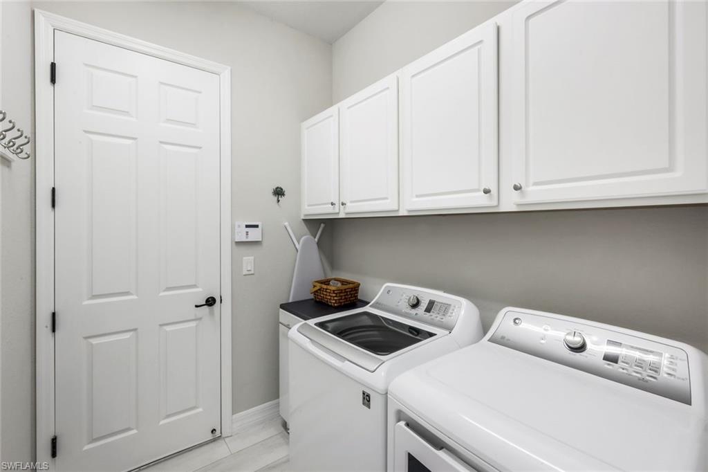 TWIN EAGLES - Residential