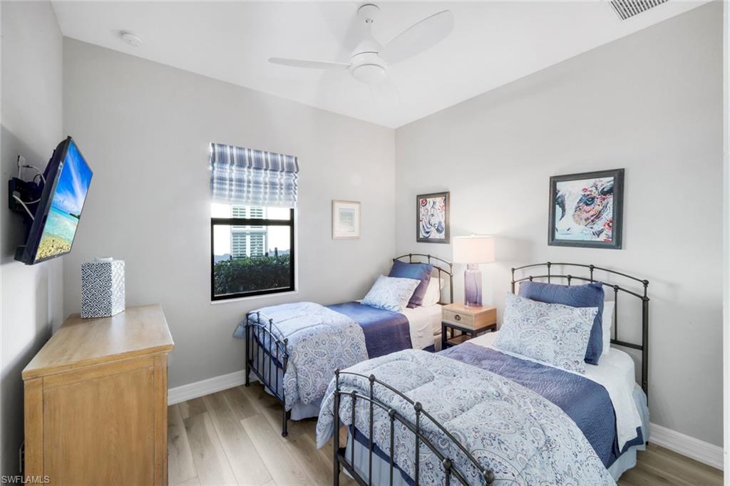 TWIN EAGLES - Residential