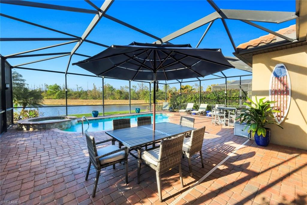 TWIN EAGLES - Residential