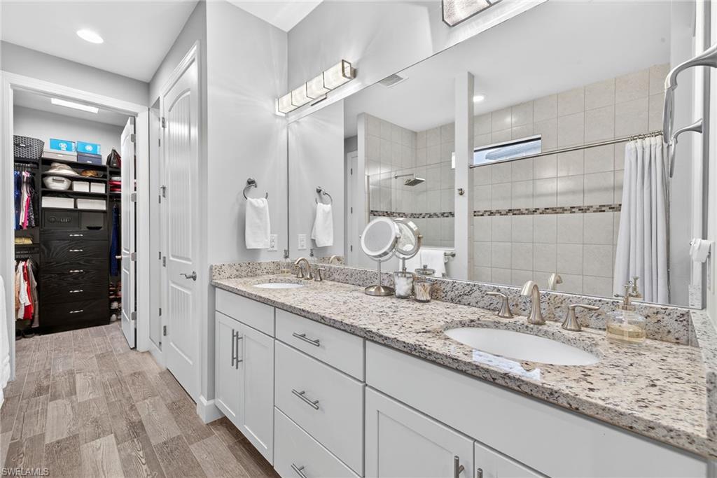 SOMERSET - Residential