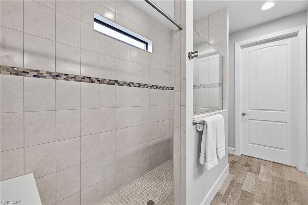 SOMERSET - Residential