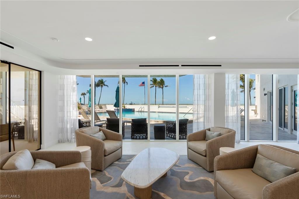 VANDERBILT SHORES - Residential