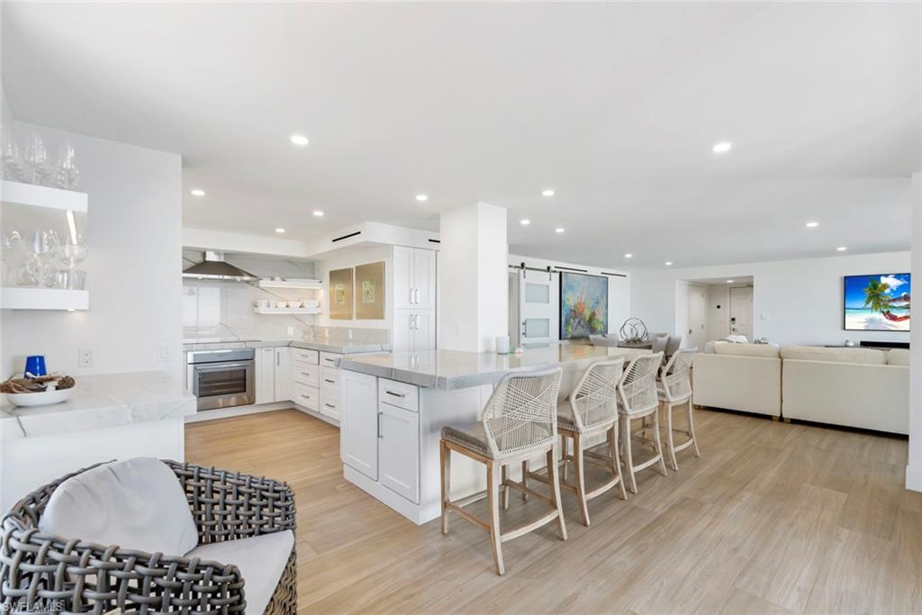 VANDERBILT SHORES - Residential