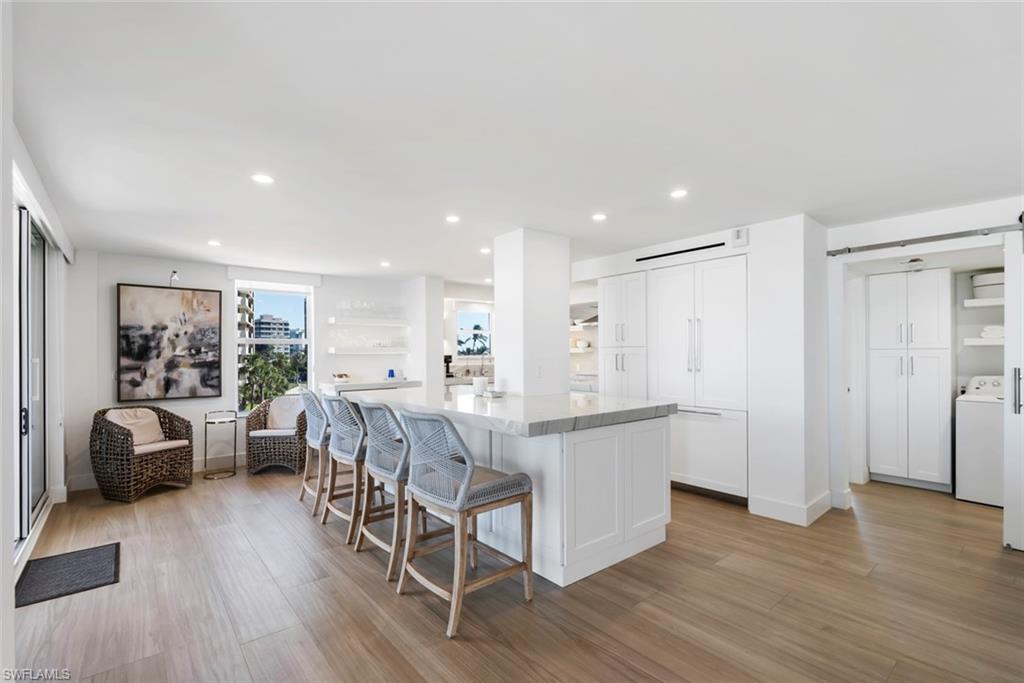 VANDERBILT SHORES - Residential