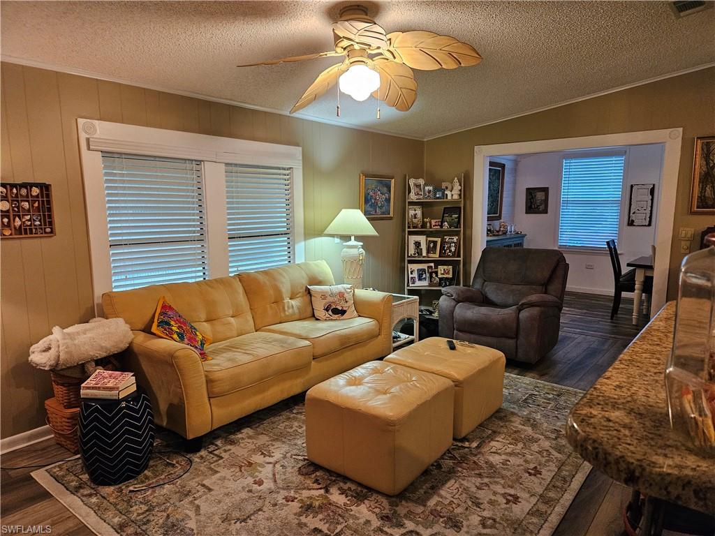 ENCHANTING SHORES - Residential