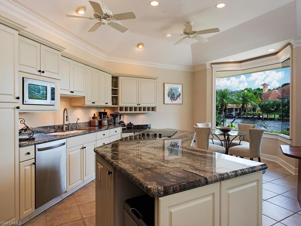 AQUALANE SHORES - Residential