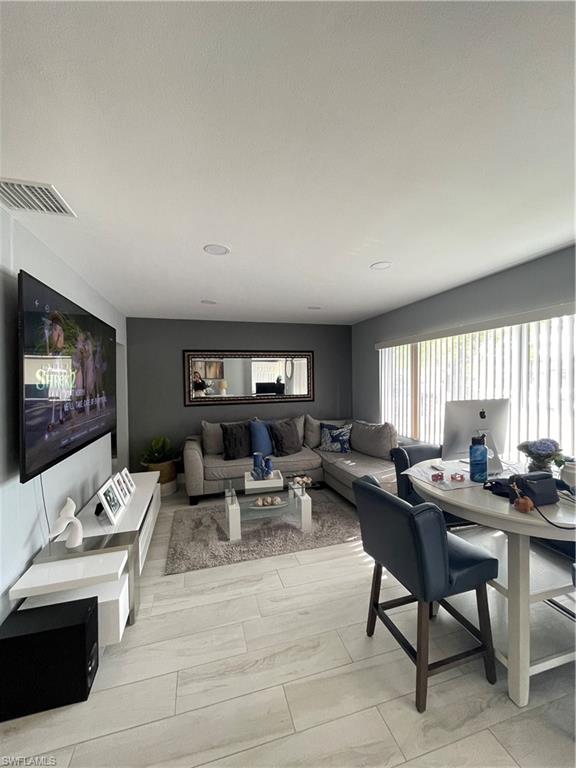 GOLDEN GATE CITY - Residential