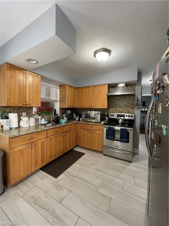 GOLDEN GATE CITY - Residential