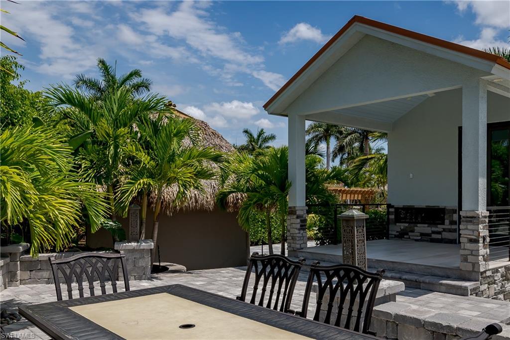 NAPLES MOTORCOACH RESORT - Land