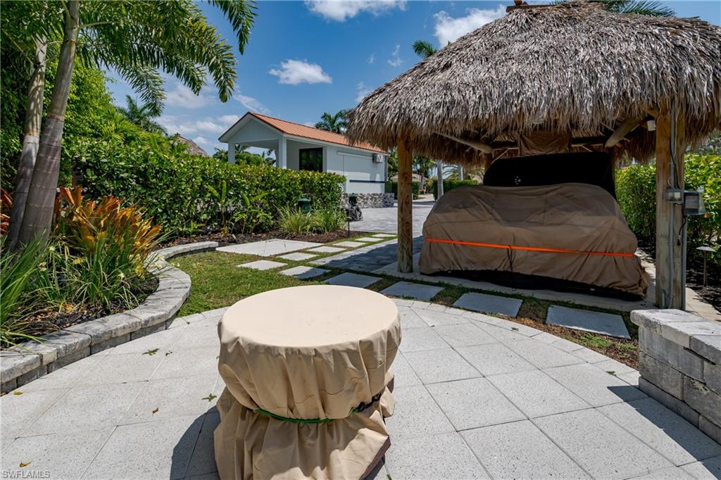 NAPLES MOTORCOACH RESORT - Land