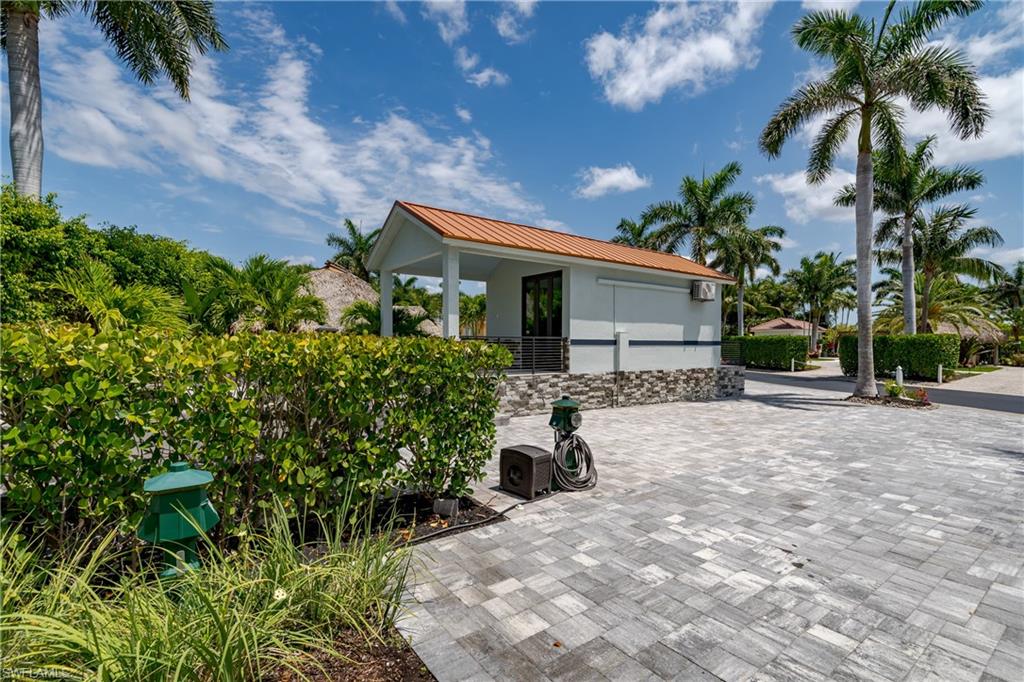 13613 Snapper LN