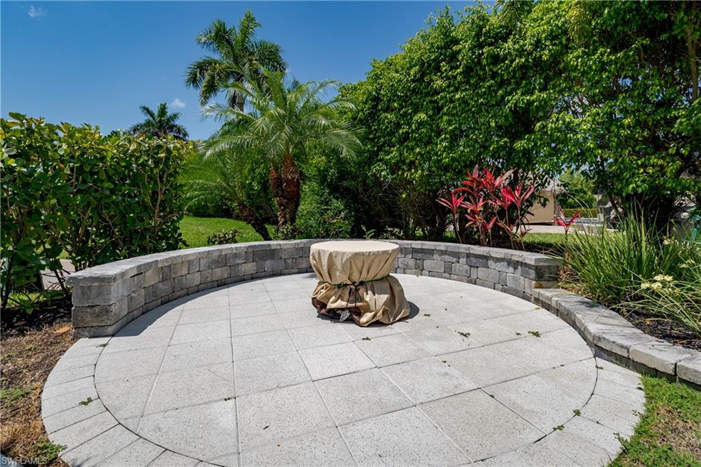 NAPLES MOTORCOACH RESORT - Land