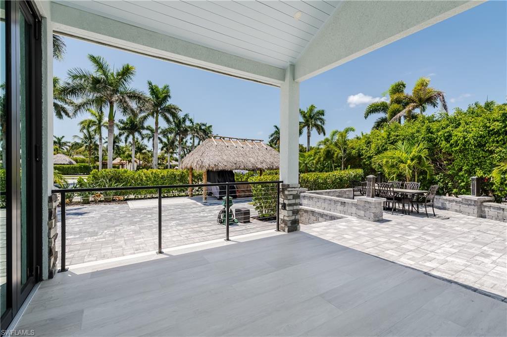 NAPLES MOTORCOACH RESORT - Land