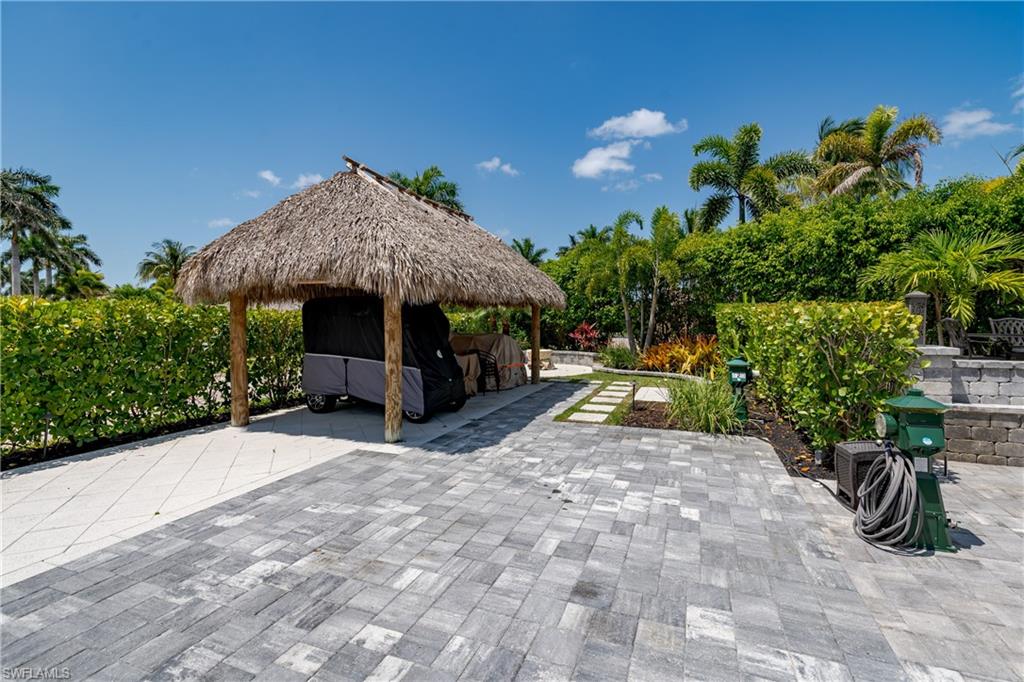 NAPLES MOTORCOACH RESORT - Land