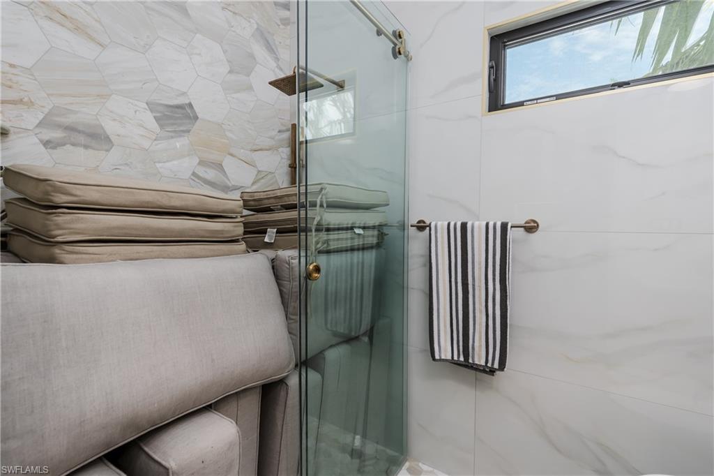 NAPLES MOTORCOACH RESORT - Land