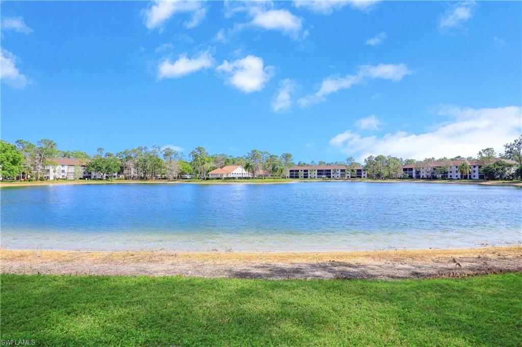 DEAUVILLE LAKE CLUB - Residential