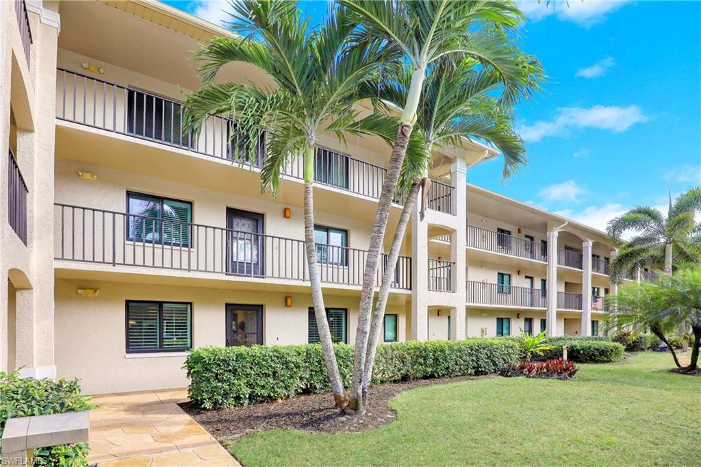 DEAUVILLE LAKE CLUB - Residential