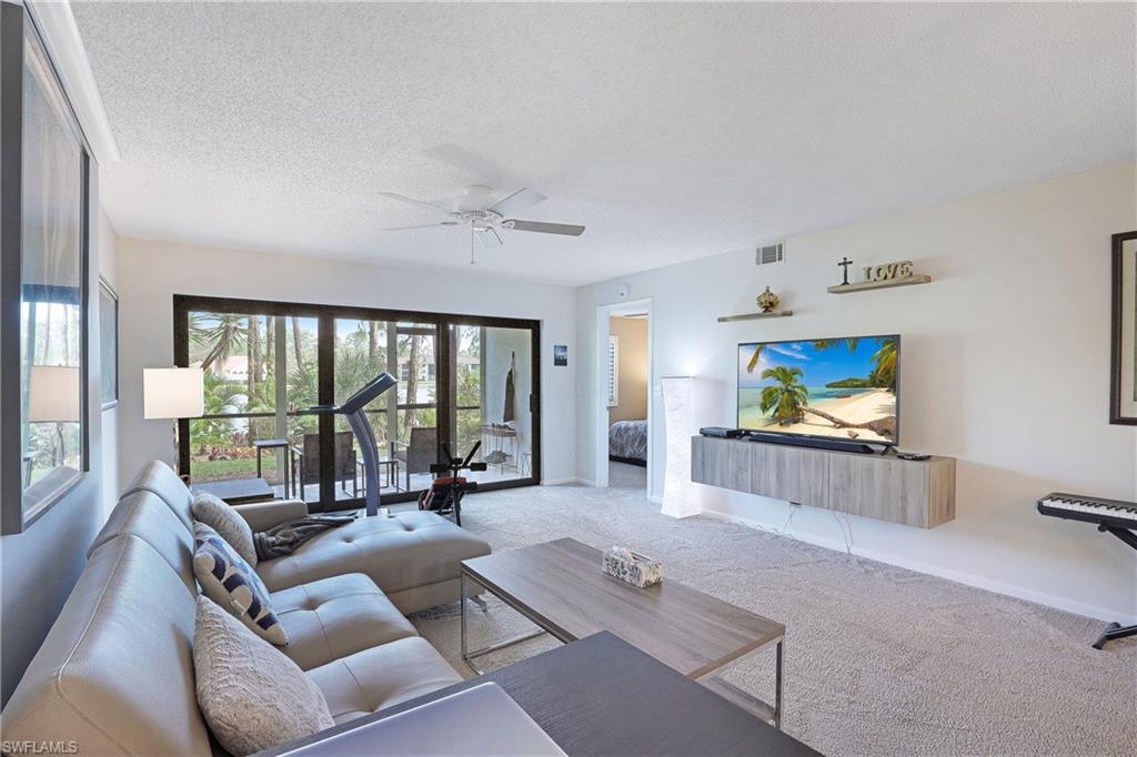 DEAUVILLE LAKE CLUB - Residential