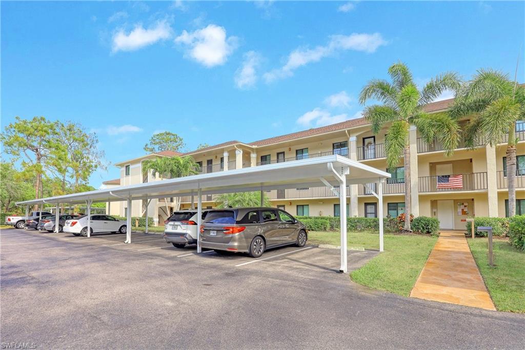 DEAUVILLE LAKE CLUB - Residential