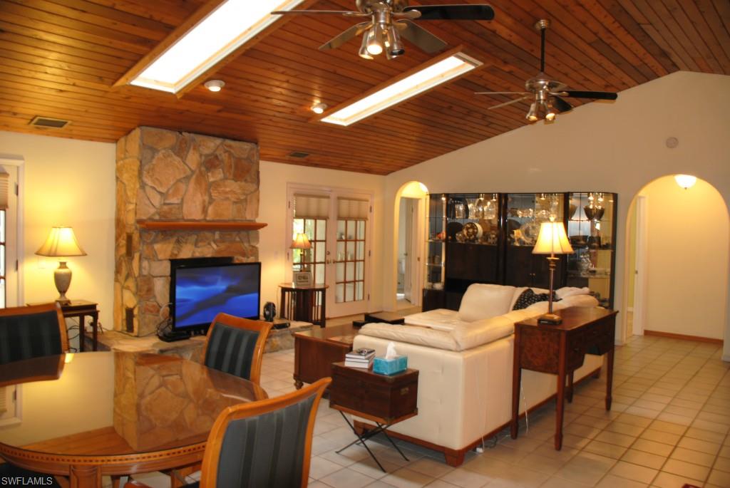 TAHITIAN SHORES - Residential