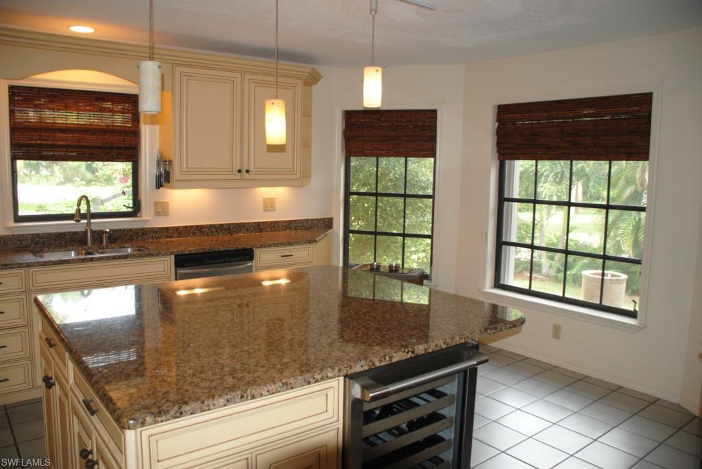 TAHITIAN SHORES - Residential