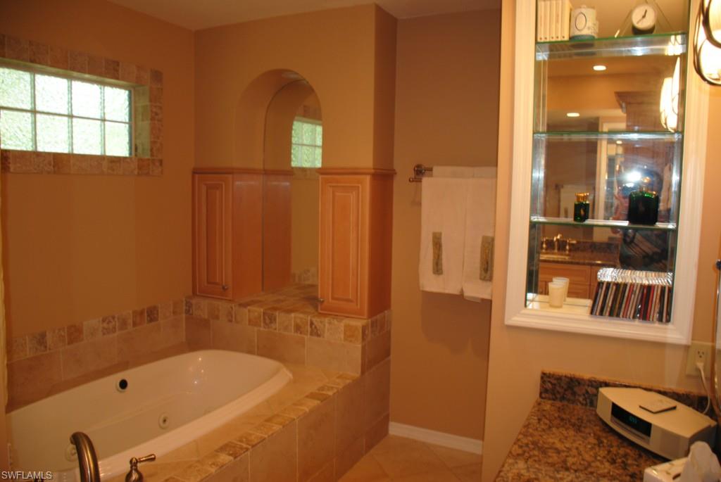 TAHITIAN SHORES - Residential