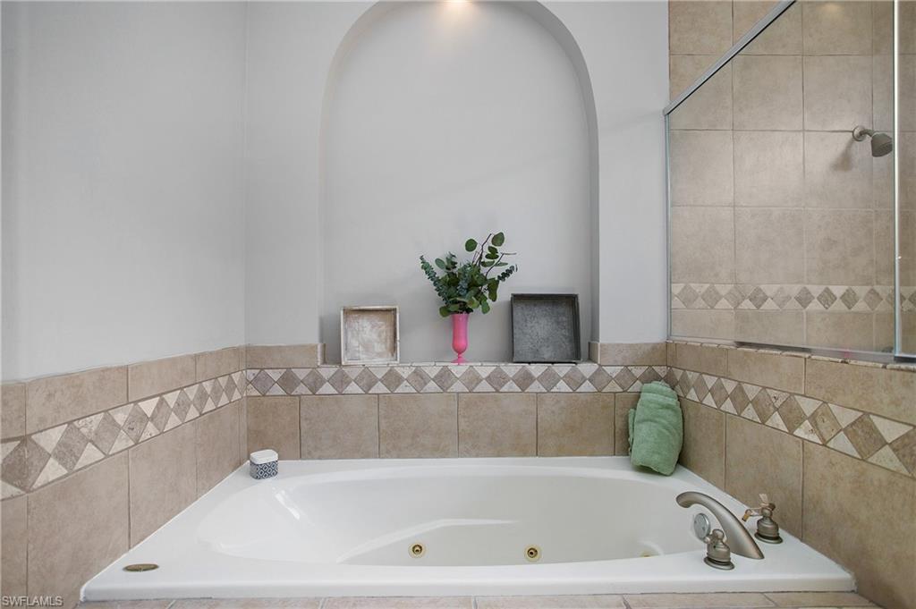 INDIGO LAKES - Residential