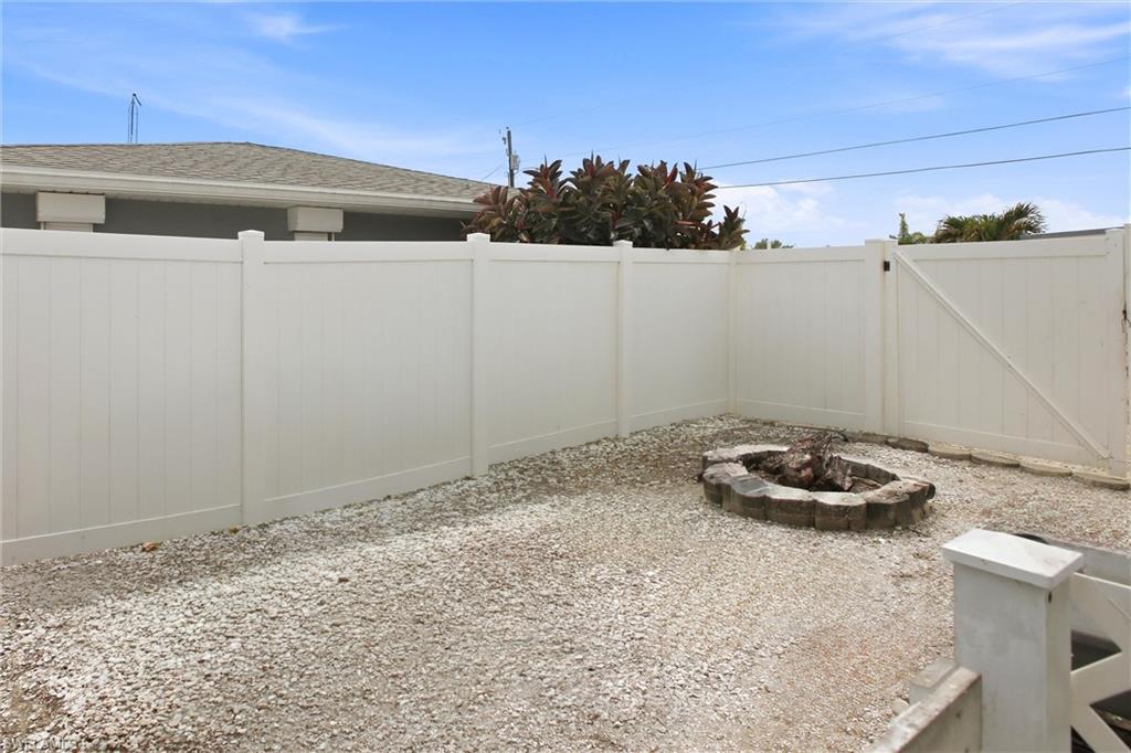 PORT CHARLOTTE - Residential