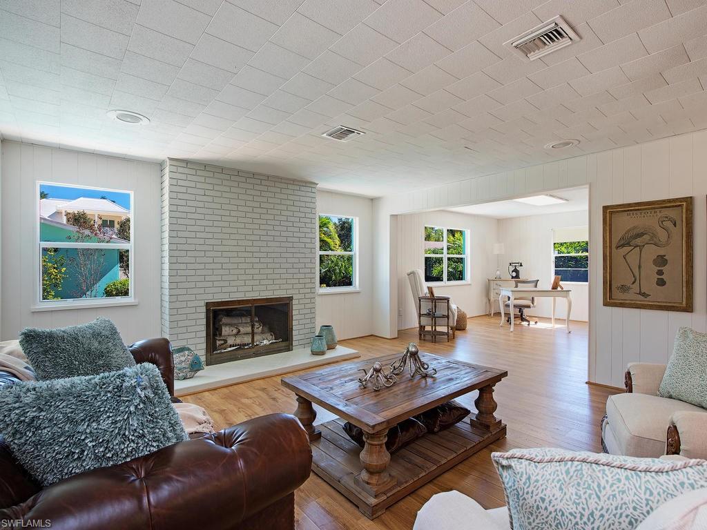 AQUALANE SHORES - Residential